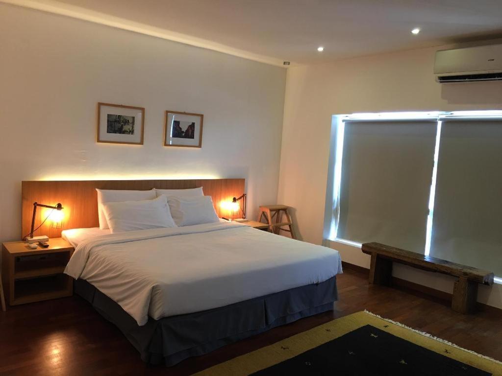 Quayside Hotel Malacca Exterior photo